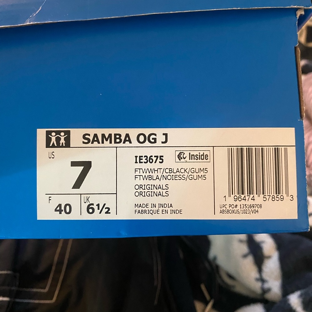 Adidas White and Black Samba Sneakers - Picture 2 of 7